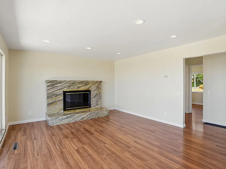 2317 Wooster Ave — Photo 16