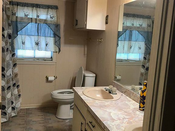 4th image of 1404 Blankenship Dr