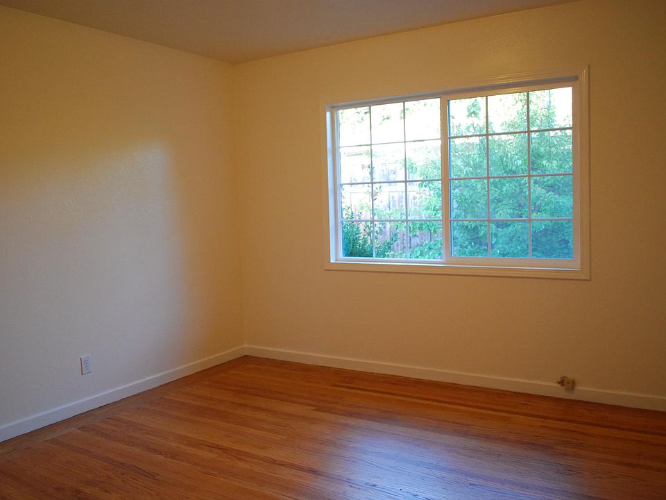 1st image of 149 Santa Clara Ave #B