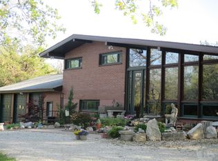 11464 Plank Rd, Burlington, IA 52601