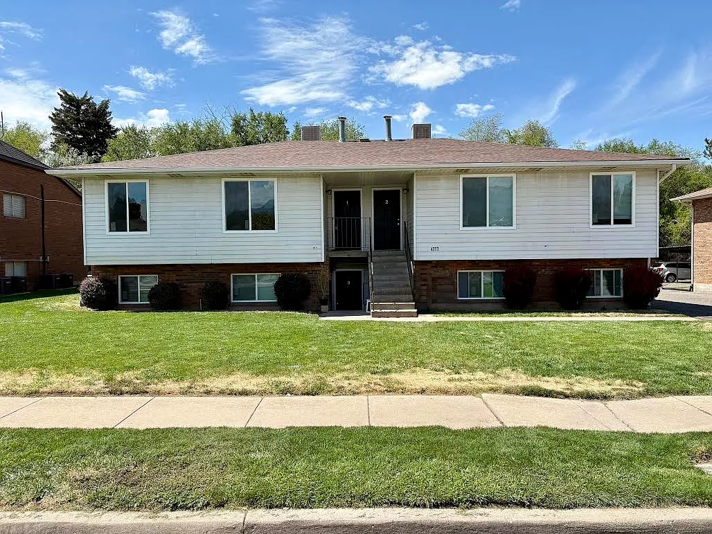 2 bed, 980 sqft, $1,295 — Photo 1