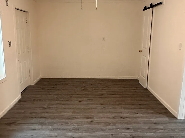 Alvin Apartments — Photo 6