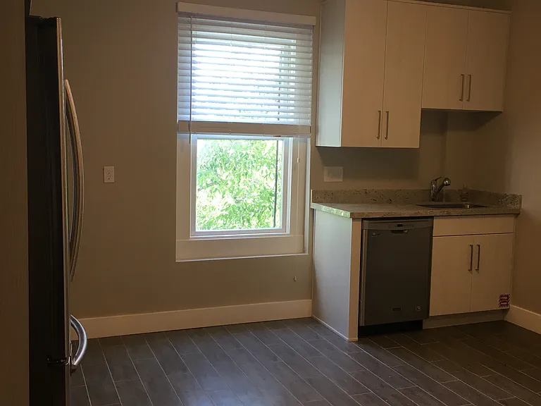 301 N Almond St — Photo 24