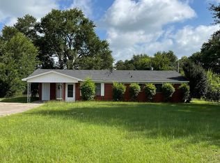 107 Commander Dr, Longview, TX 75605