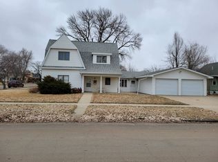 101 E 4th Ave, Redfield, SD 57469