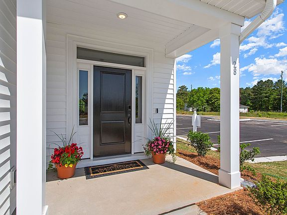 3rd image of Haflinger Ln