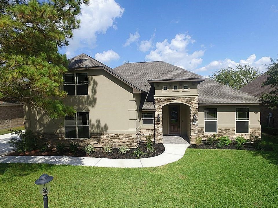 1st image of 650 Edgewood Dr