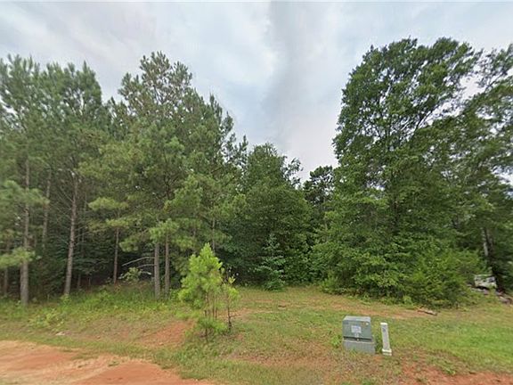 3rd image of 154 Yellow Pine Dr