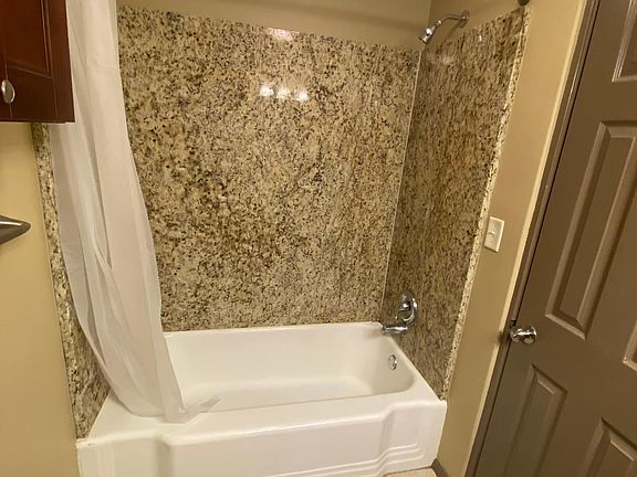 4th image of 1642 J St #101