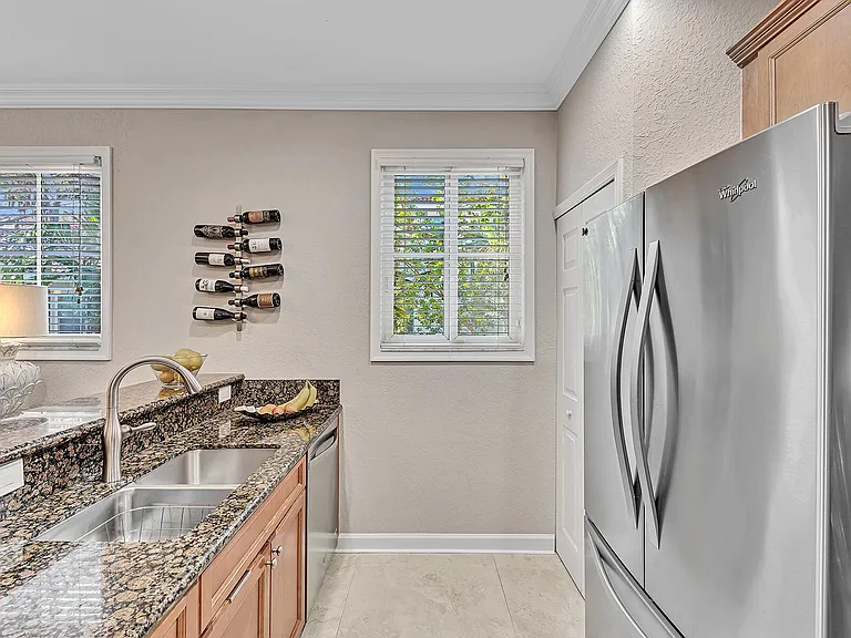 323 Bayfront Dr — Photo 20