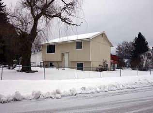 26604 E Queen Rd, Newman Lake, WA 99025