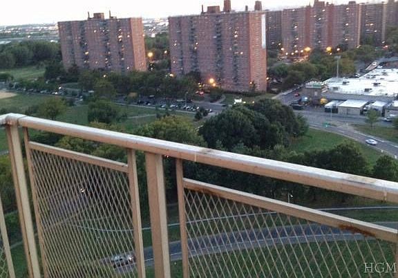 4th image of 920 Metcalf Ave APT 21J