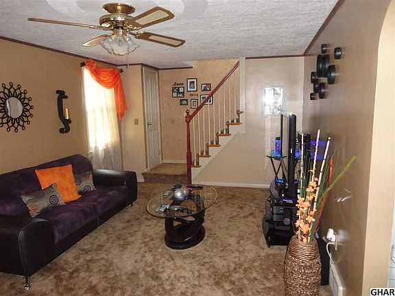 4th image of 928 E Lehman St