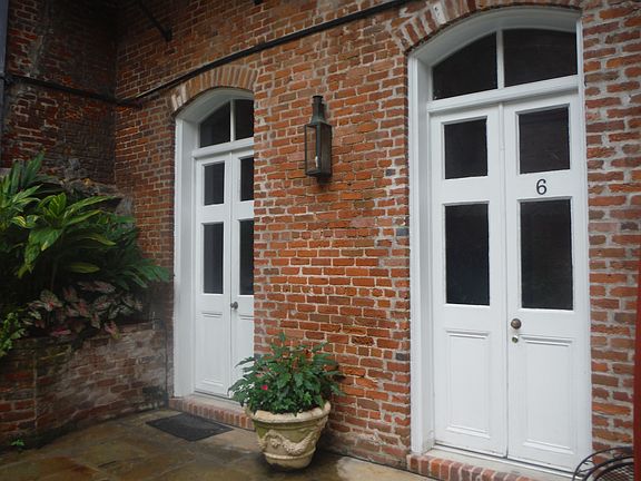 CONDO ENTRANCE