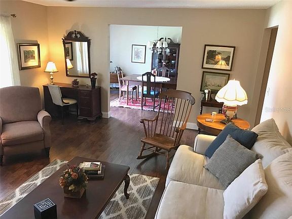 3rd image of 623 Lark Dr