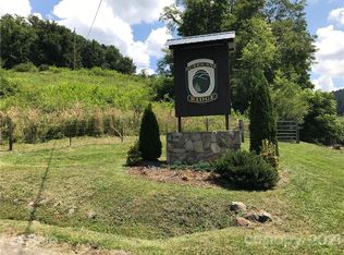 40 Ridge Top Cir, Clyde, NC 28721