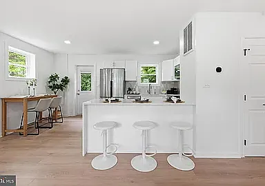 4012 Byers St — Photo 5