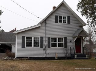 10 Church St, Washburn, ME 04786