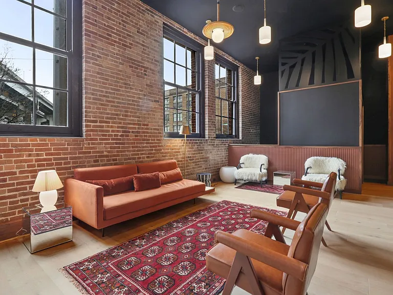 Building's Lounge