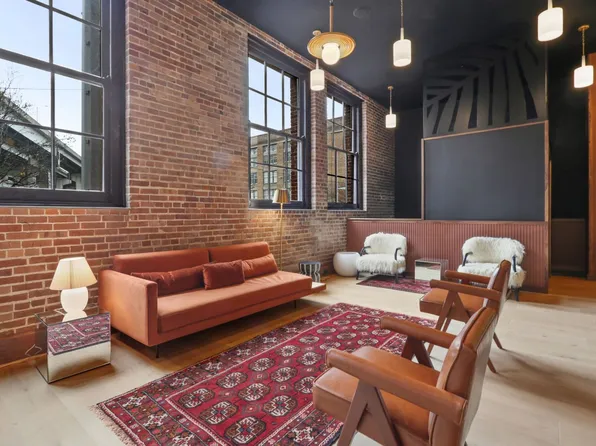 1148 S Peters St, New Orleans, LA