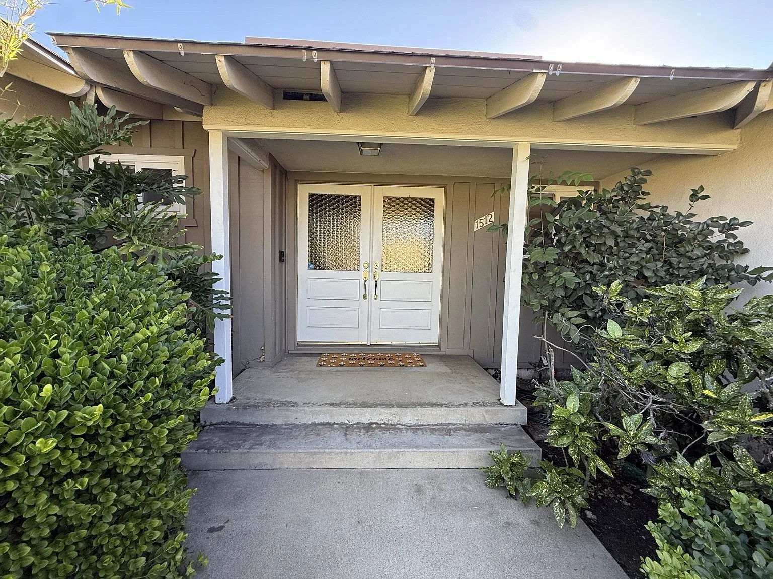 4 bed, 1571 sqft, $3,600 — Photo 2