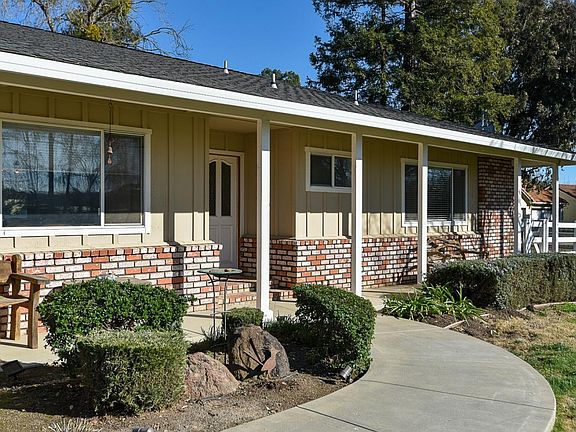 5th image of 12822 Columbet Ave