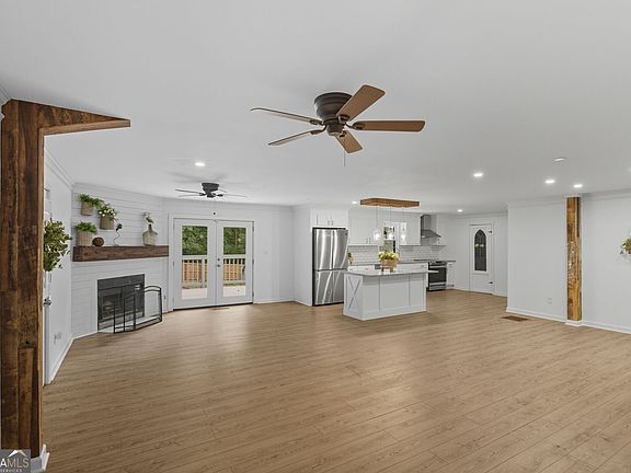 5th image of 746 N Walton Store Rd