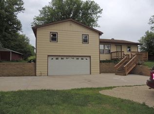 15862 State Line Rd, Durand, IL 61024