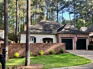 14 Moss Point Rd, Hattiesburg, MS 39402