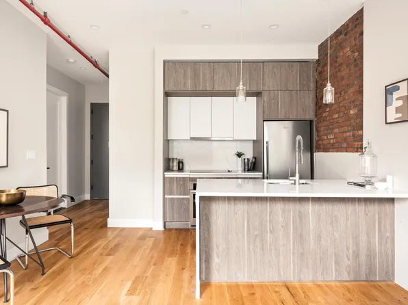 503 Clinton Avenue image 4 of 10