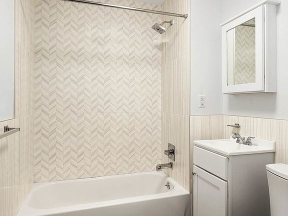 5th image of 120 Boerum St APT 2A