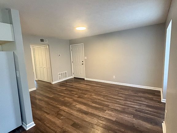 2nd image of 3409 Shanks Ln #5