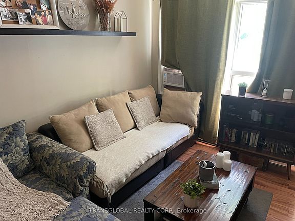 5th image of 1014 Barton Ave