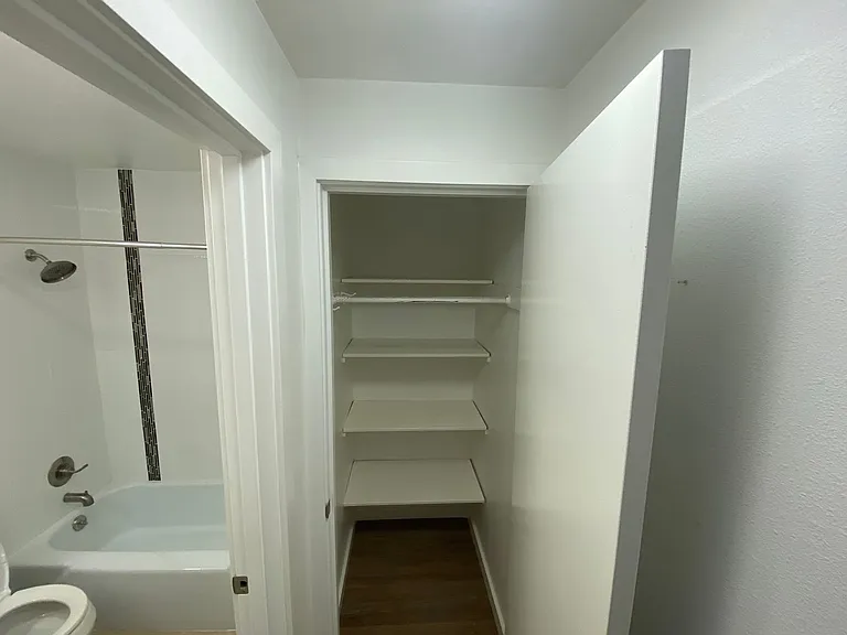 411 Harvard Ave East — Photo 6