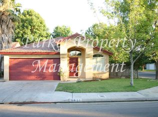 5821 W Vartikian Ave, Fresno, CA 93722