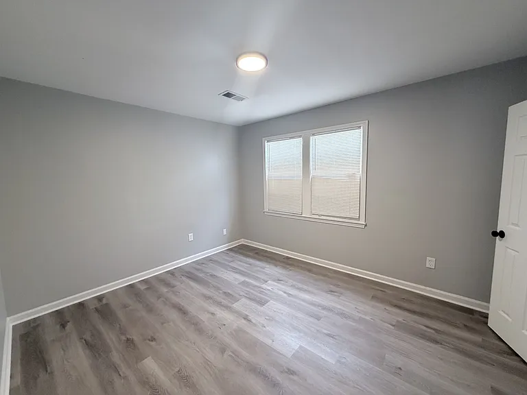 793 N Hollywood St — Photo 16