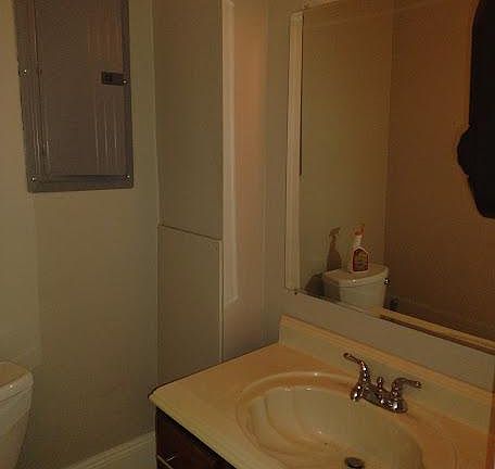 5th image of 3657 Prospect Ave E