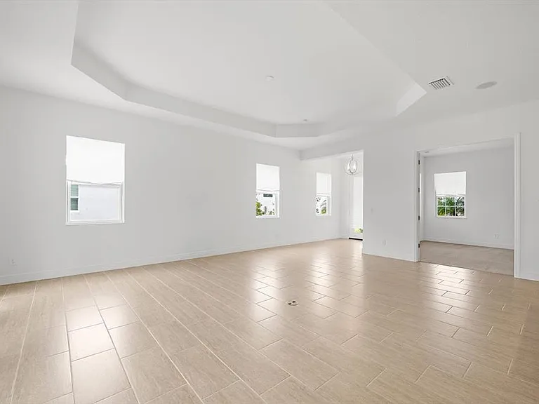 13744 Old Creek Ct — Photo 3