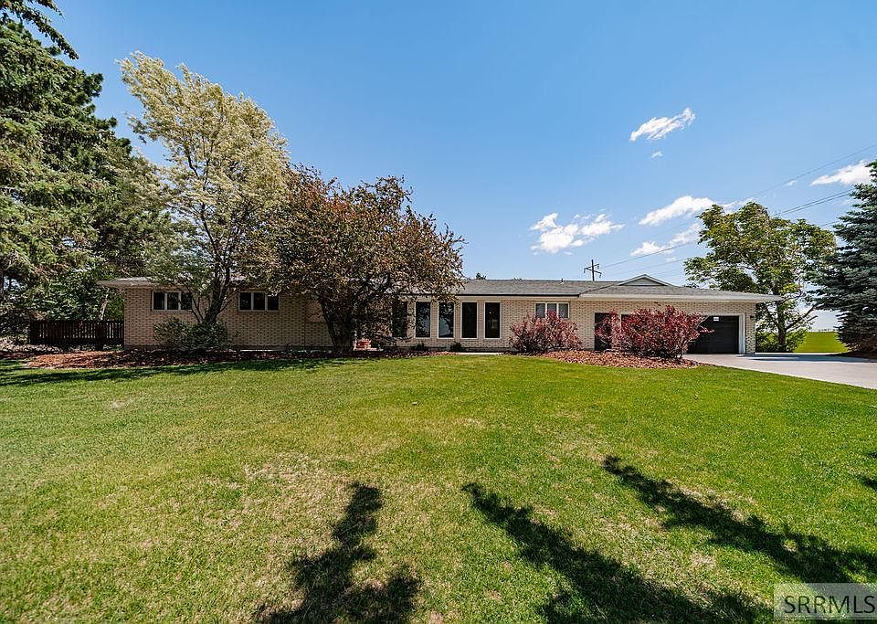 1st image of 1365 Meadowview Ave
