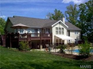 17498 Radcliffe Place Dr, Eureka, MO 63025