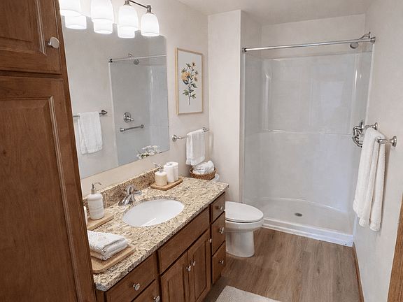 5th image of N77W17700 Lake Park Dr APT 209