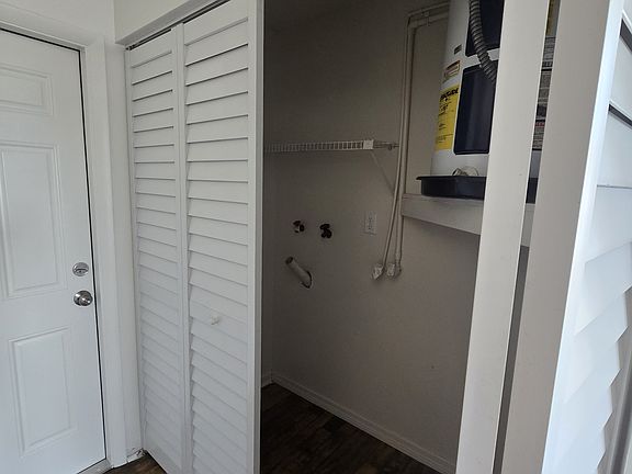 5th image of 1436 E Main St #1438