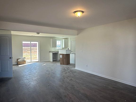 4th image of 5020 Sunny Creek Dr