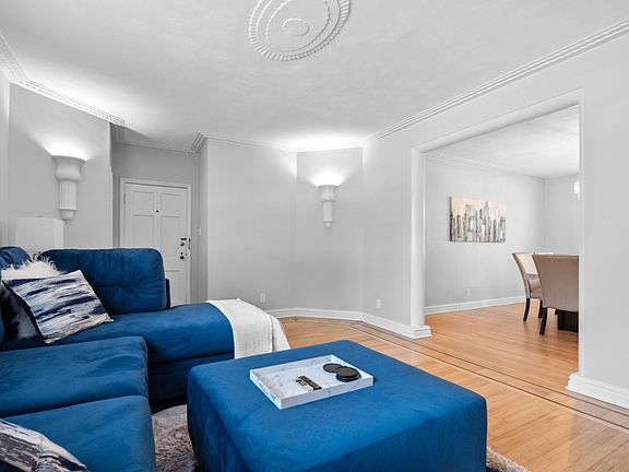 4th image of 705 Westwood Dr APT 1C