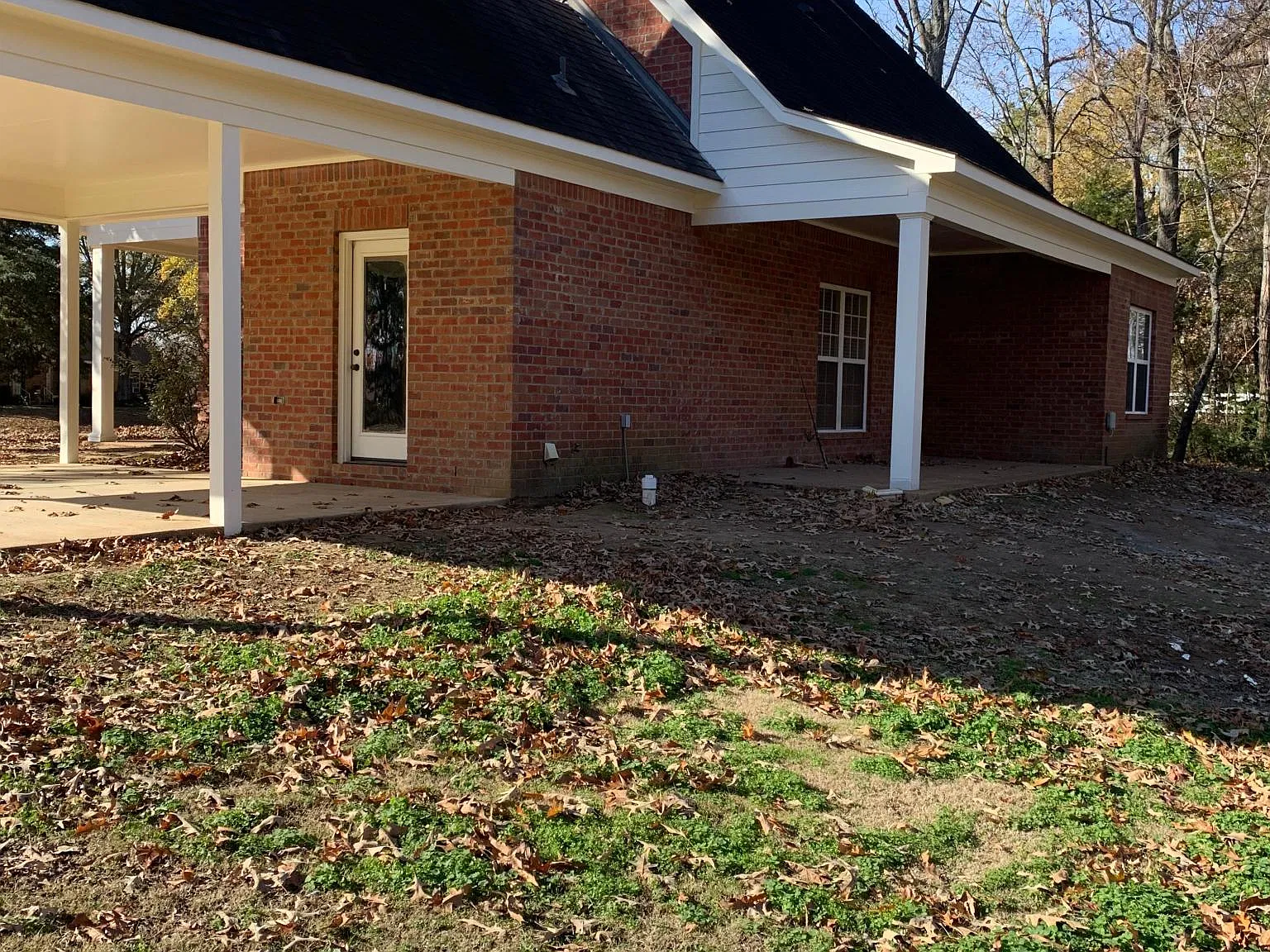 3 bed, 2.5 bath, 1750 sqft, $2,200 — Photo 2