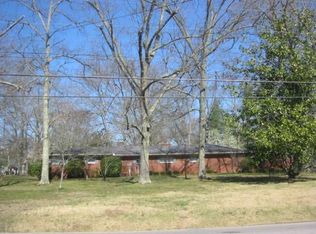 805 Country Club Dr, Tullahoma, TN 37388