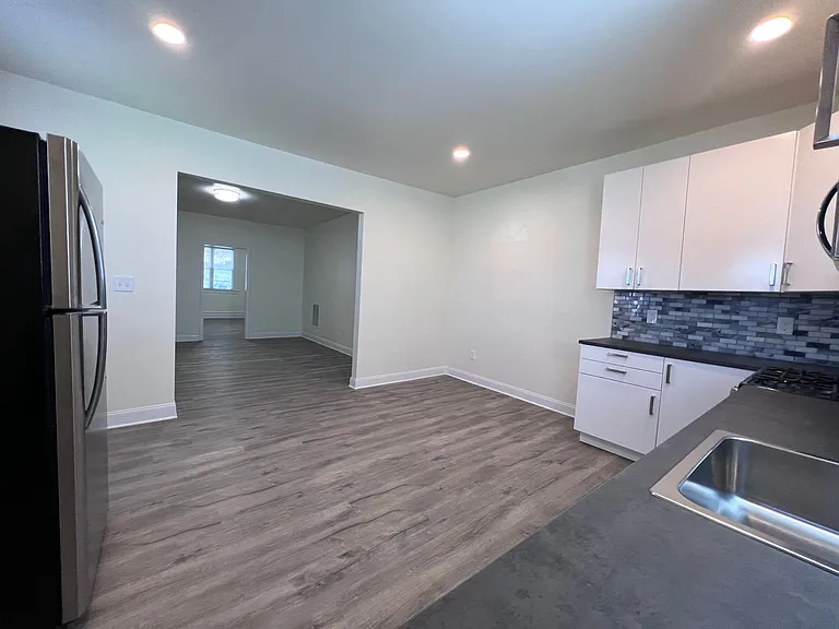 2918 Devlin St — Photo 13