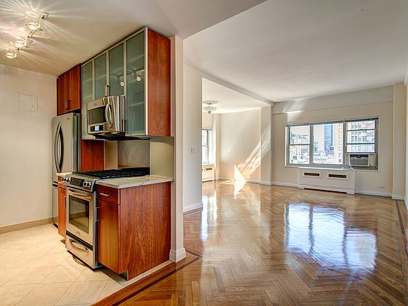 5th image of 30 Park Ave APT 8F