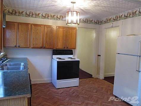 4th image of 150 Brown Ave