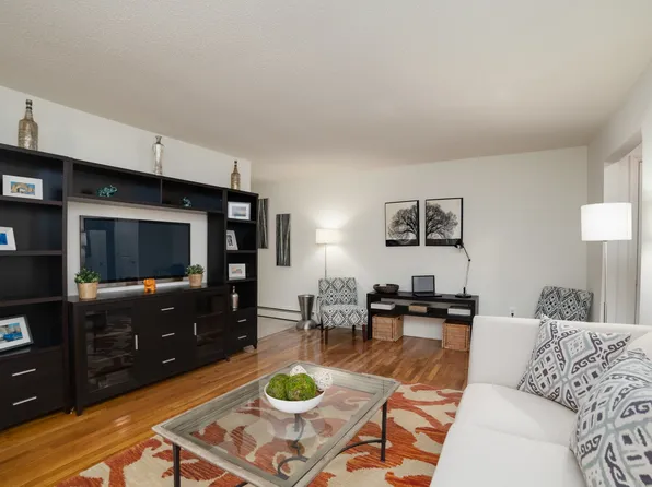 Colony Oaks, 19 Petunia Dr #1-1H, North Brunswick, NJ 08902